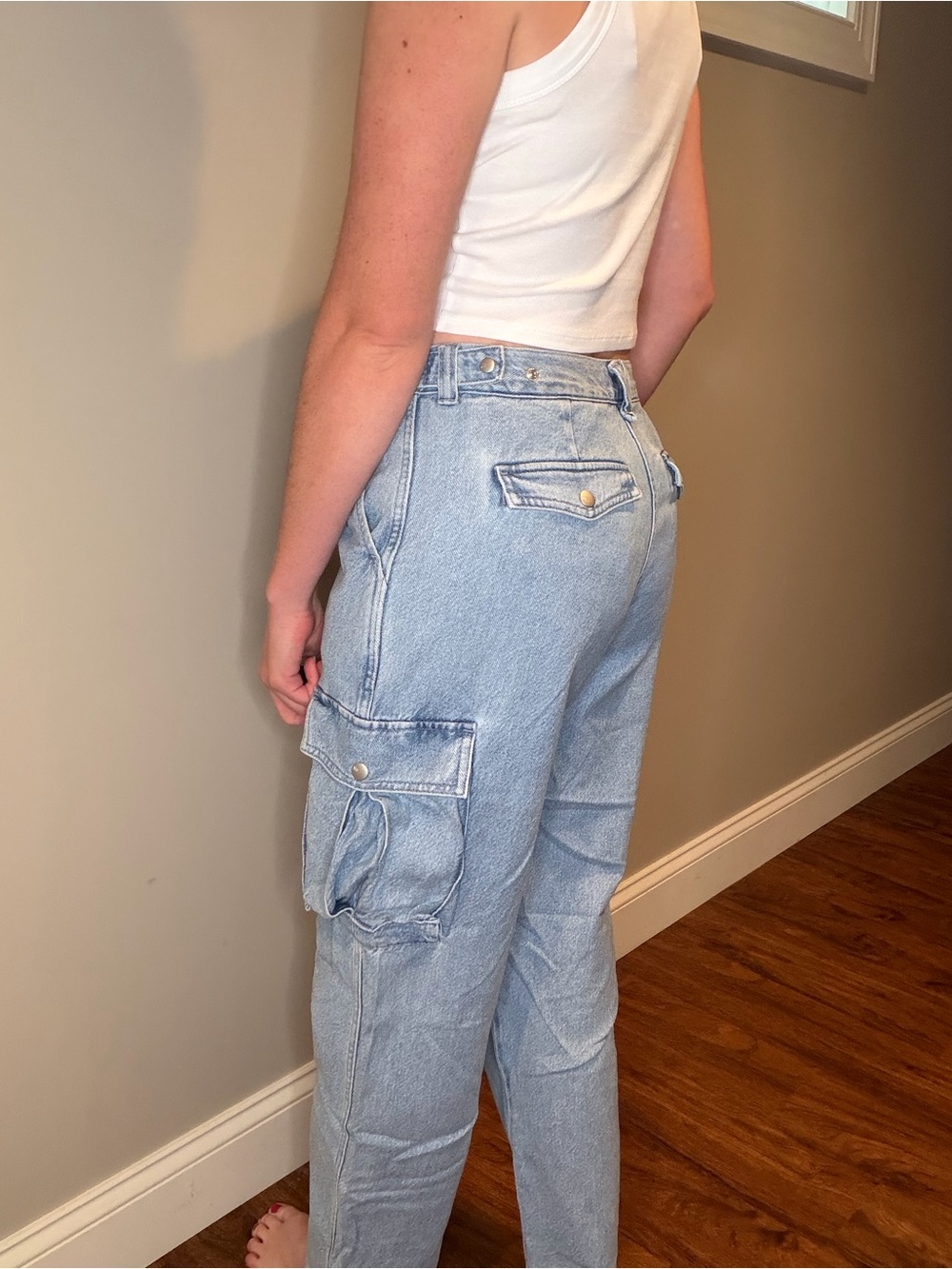 Madewell Light Wash Low-Slung Cargo Jeans - Picture 6 of 8